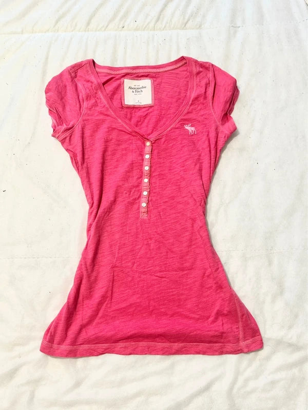 2000s abercrombie japan pink henley tee