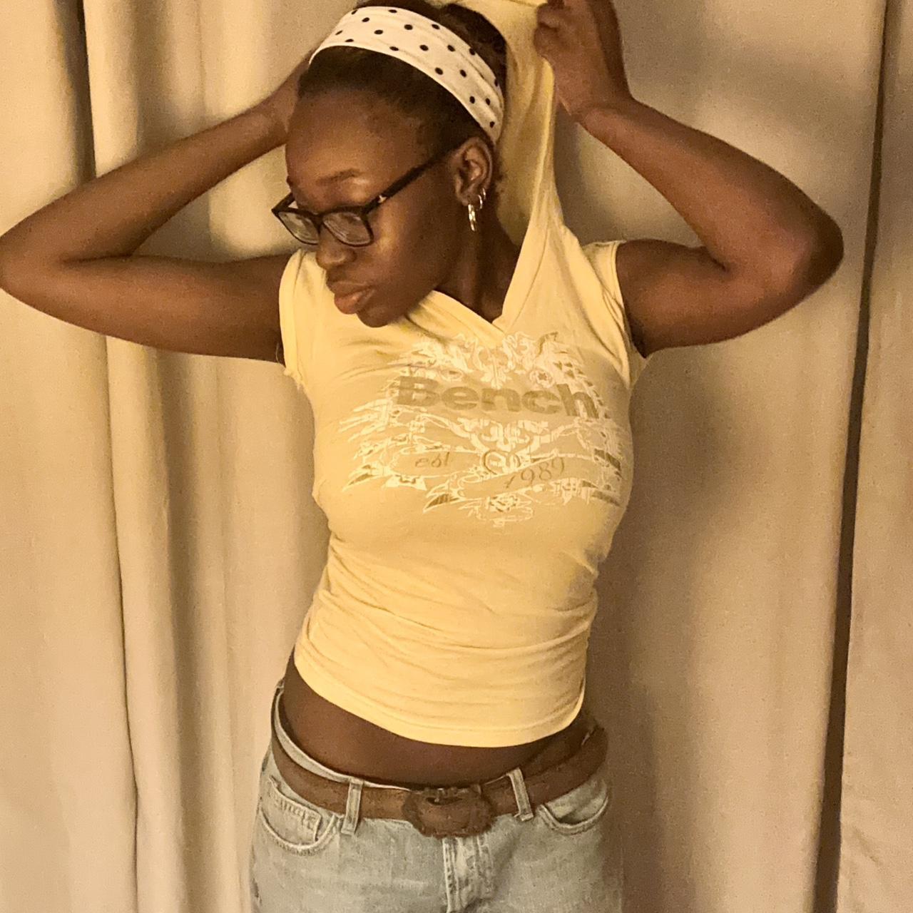 2000s vintage bench short sleeve hoodie top