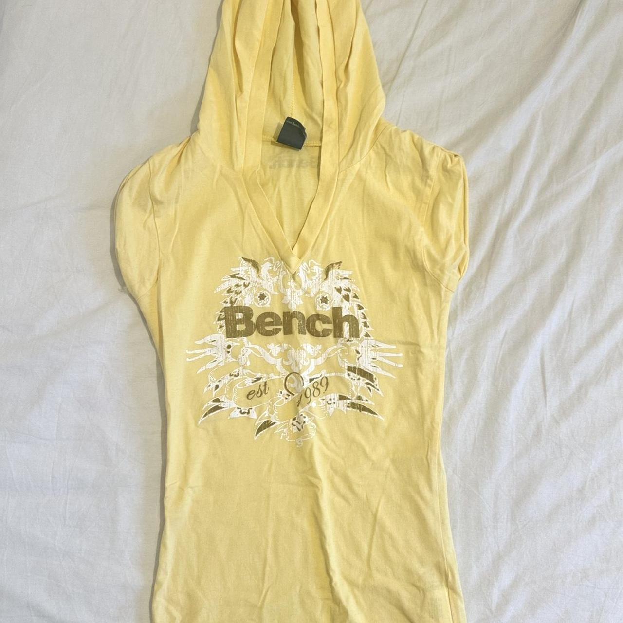 2000s vintage bench short sleeve hoodie top